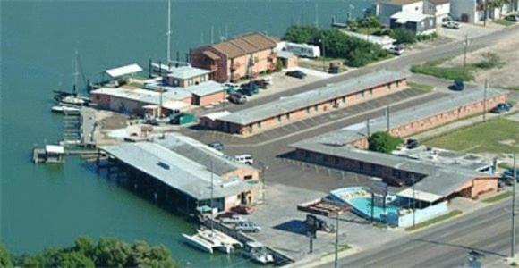 White Sands Inn, Marina, Bar & Grill Порт-Ізабел Екстер'єр фото