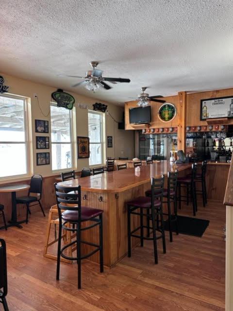 White Sands Inn, Marina, Bar & Grill Порт-Ізабел Екстер'єр фото